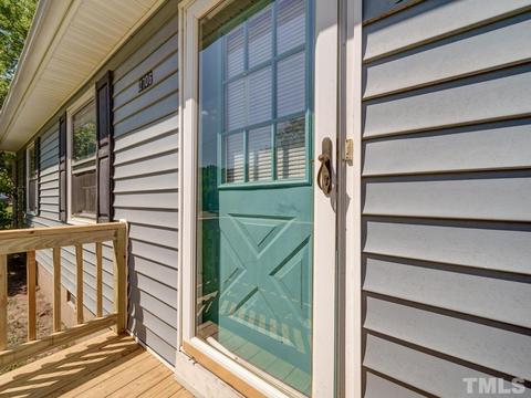2706 Marlin Dr, Durham, NC 27703 photo 2