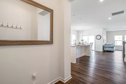 910 Lippincott Rd, Durham, NC 27703 photo 12