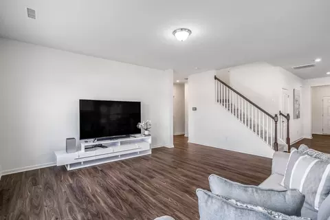 910 Lippincott Rd, Durham, NC 27703 photo 16