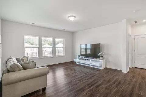 910 Lippincott Rd, Durham, NC 27703 photo 13