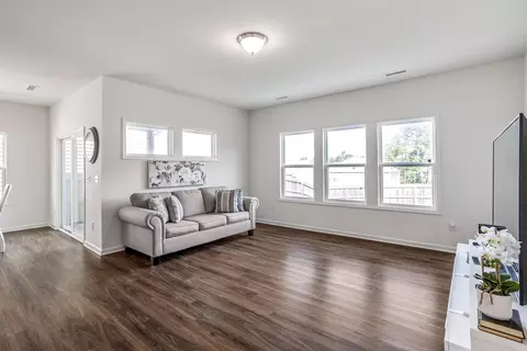 910 Lippincott Rd, Durham, NC 27703 photo 14