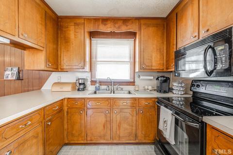 721 Van Dr, Durham, NC 27703 photo 9