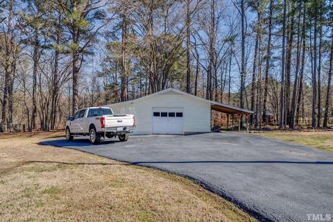 721 Van Dr, Durham, NC 27703 photo 4