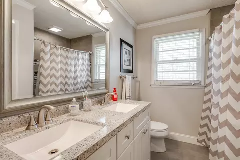 721 Van Dr, Durham, NC 27703 photo 17