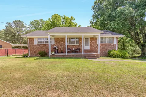 110 Castle Dr, Smithfield, NC 27577 photo 2