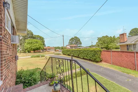 110 Castle Dr, Smithfield, NC 27577 photo 8