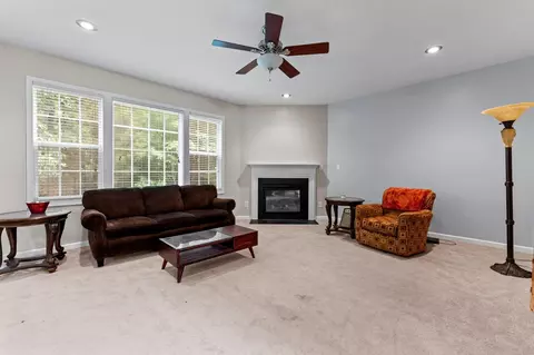 2637 Oleander Dr, Durham, NC 27703 photo 8