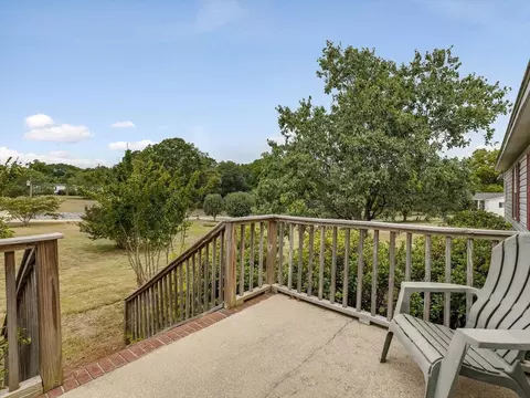 105 Sunscape Ct, Benson, NC 27504 photo 3