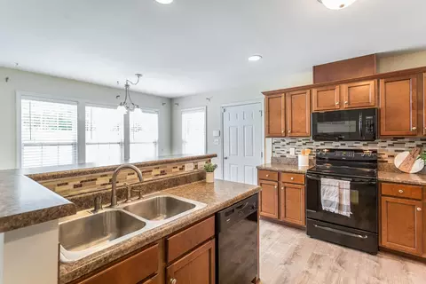 12 Adrian St, Holly Springs, NC 27540 photo 5