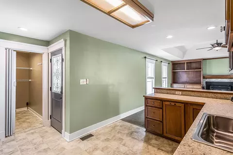 206 E C St, Erwin, NC 28339 photo 13