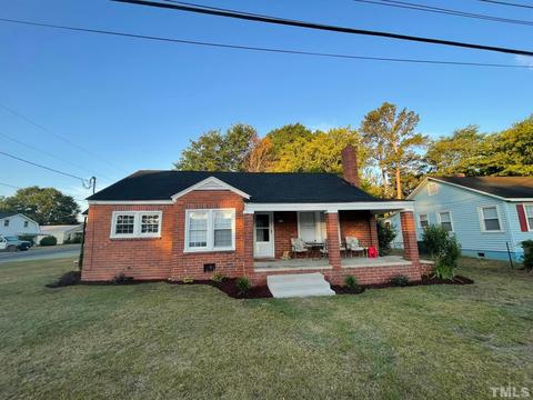 410 E Canary St, Dunn, NC 28334 photo 1