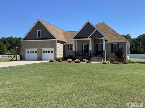75 Meredith Ct, Dunn, NC 28334 photo 2