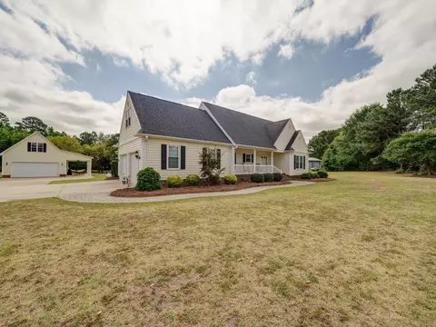60 Powell Dr, Smithfield, NC 27577 photo 2