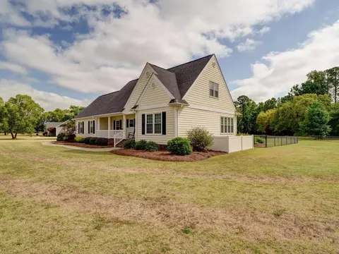 60 Powell Dr, Smithfield, NC 27577 photo 3