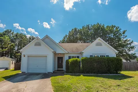 413 Sapphire Dr, Durham, NC 27703 photo 1