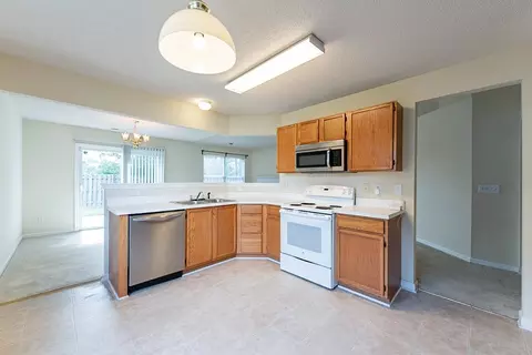 413 Sapphire Dr, Durham, NC 27703 photo 8
