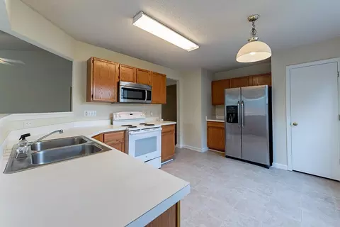 413 Sapphire Dr, Durham, NC 27703 photo 4