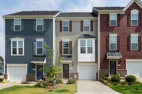 105 Brier Ridge Dr, Durham, NC 27703 photo 1