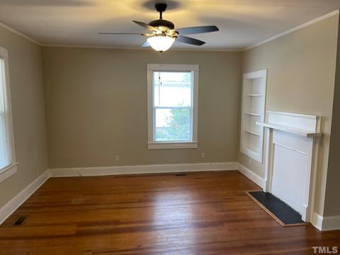 302 W D St, Erwin, NC 28339 photo 2