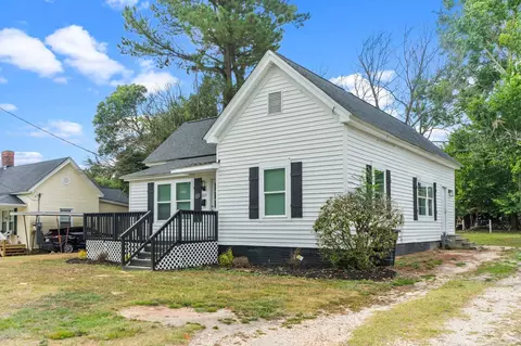 303 W K St, Erwin, NC 28339 photo 2
