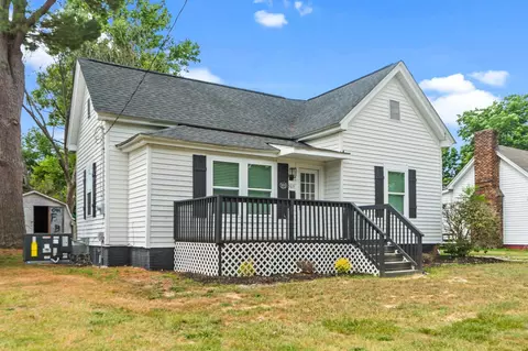 303 W K St, Erwin, NC 28339 photo 3
