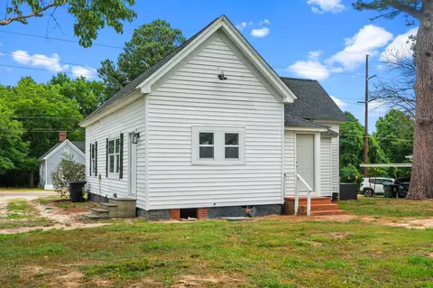 303 W K St, Erwin, NC 28339 photo 7