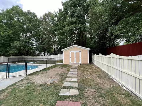615 Chandler Rd, Durham, NC 27703 photo 4
