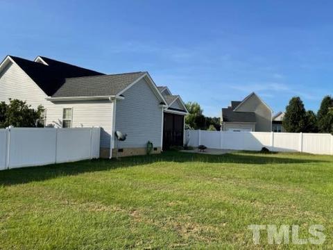2335 Rolling Tracks Rd, Willow Springs, NC 27592 photo 2