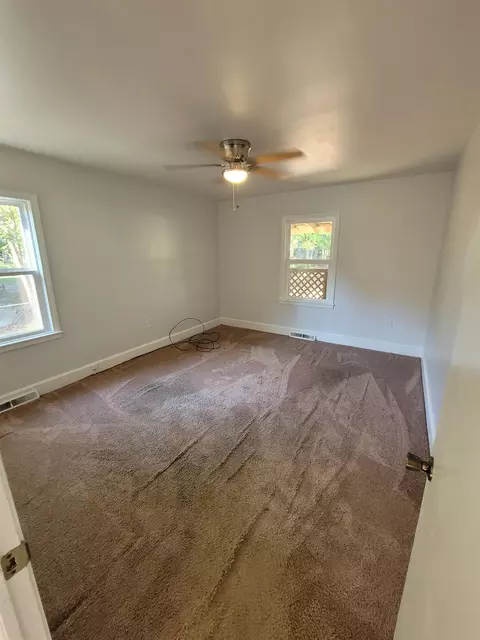2000 Woodview Dr, Durham, NC 27704 photo 8