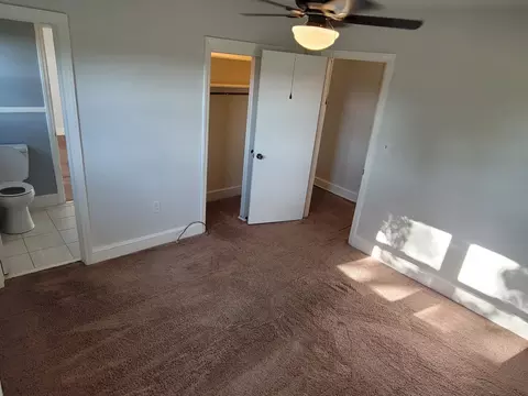 2000 Woodview Dr, Durham, NC 27704 photo 9