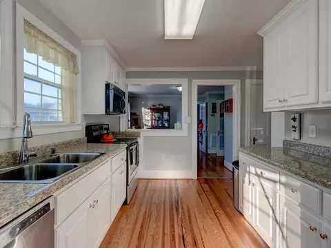 406 E Hill St, Benson, NC 27504 photo 13