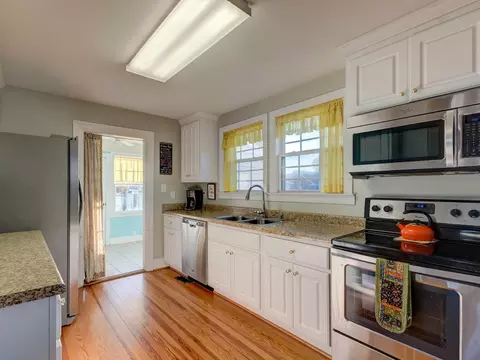 406 E Hill St, Benson, NC 27504 photo 12