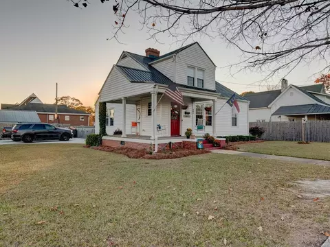 406 E Hill St, Benson, NC 27504 photo 1