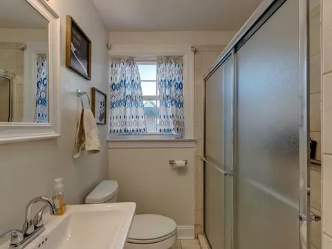 406 E Hill St, Benson, NC 27504 photo 18