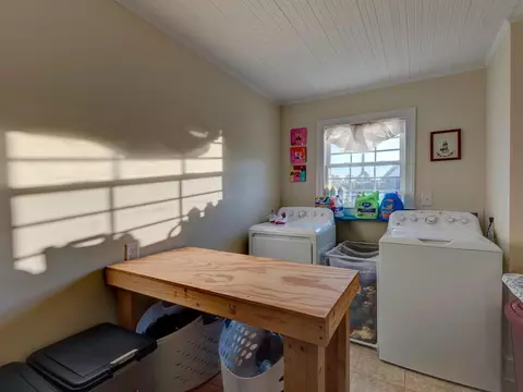 406 E Hill St, Benson, NC 27504 photo 27