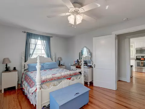 406 E Hill St, Benson, NC 27504 photo 16