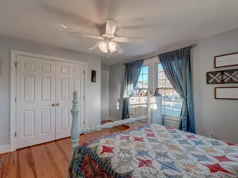 406 E Hill St, Benson, NC 27504 photo 17