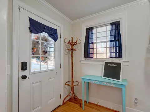 406 E Hill St, Benson, NC 27504 photo 4
