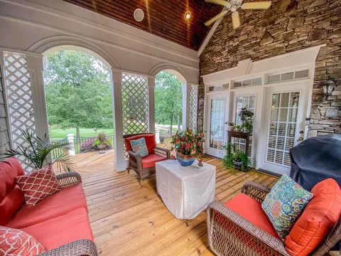 102 Continental Dr, Durham, NC 27712 photo 6