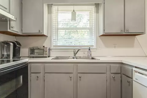 1410 Bramble Dr, Durham, NC 27712 photo 11