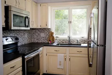 4326 Beechnut Ln, Durham, NC 27707 photo 2