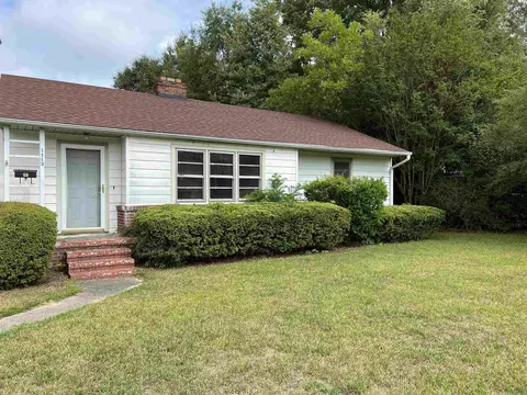 1112 S Brightleaf Blvd, Smithfield, NC 27577 photo 1