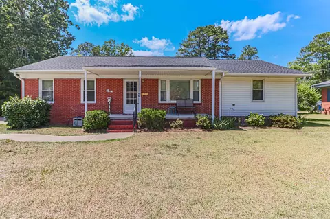 1004 S First St, Smithfield, NC 27577 photo 1