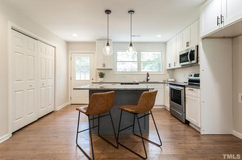 1126 Raynor St, Durham, NC 27703 photo 8