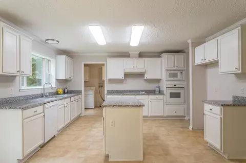 8637 Creek Rd, Willow Springs, NC 27592 photo 10