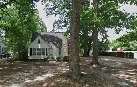608 E College Ave, Elon, NC 27244 photo 4