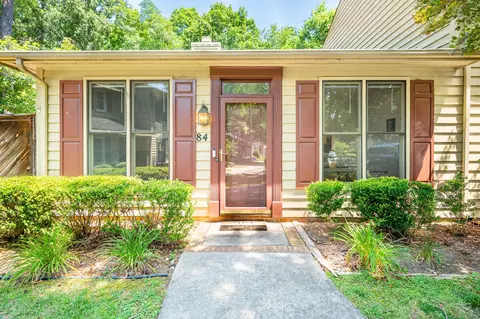 84 Stone Hill Ct, Durham, NC 27704 photo 2