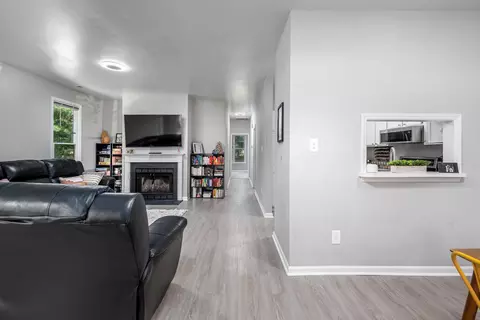 84 Stone Hill Ct, Durham, NC 27704 photo 4