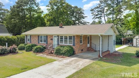 101 N Davis St, Micro, NC 27555 photo 2