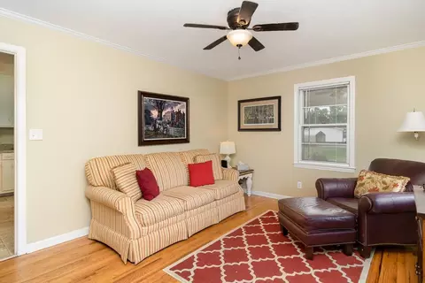 101 N Davis St, Micro, NC 27555 photo 7